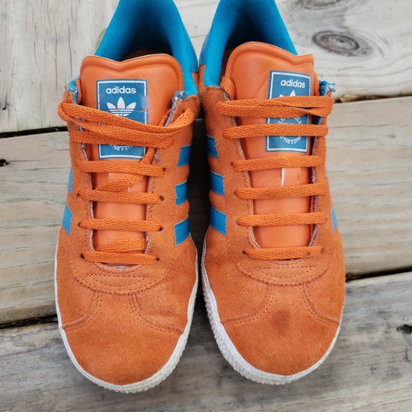 adidas gazelle blue orange